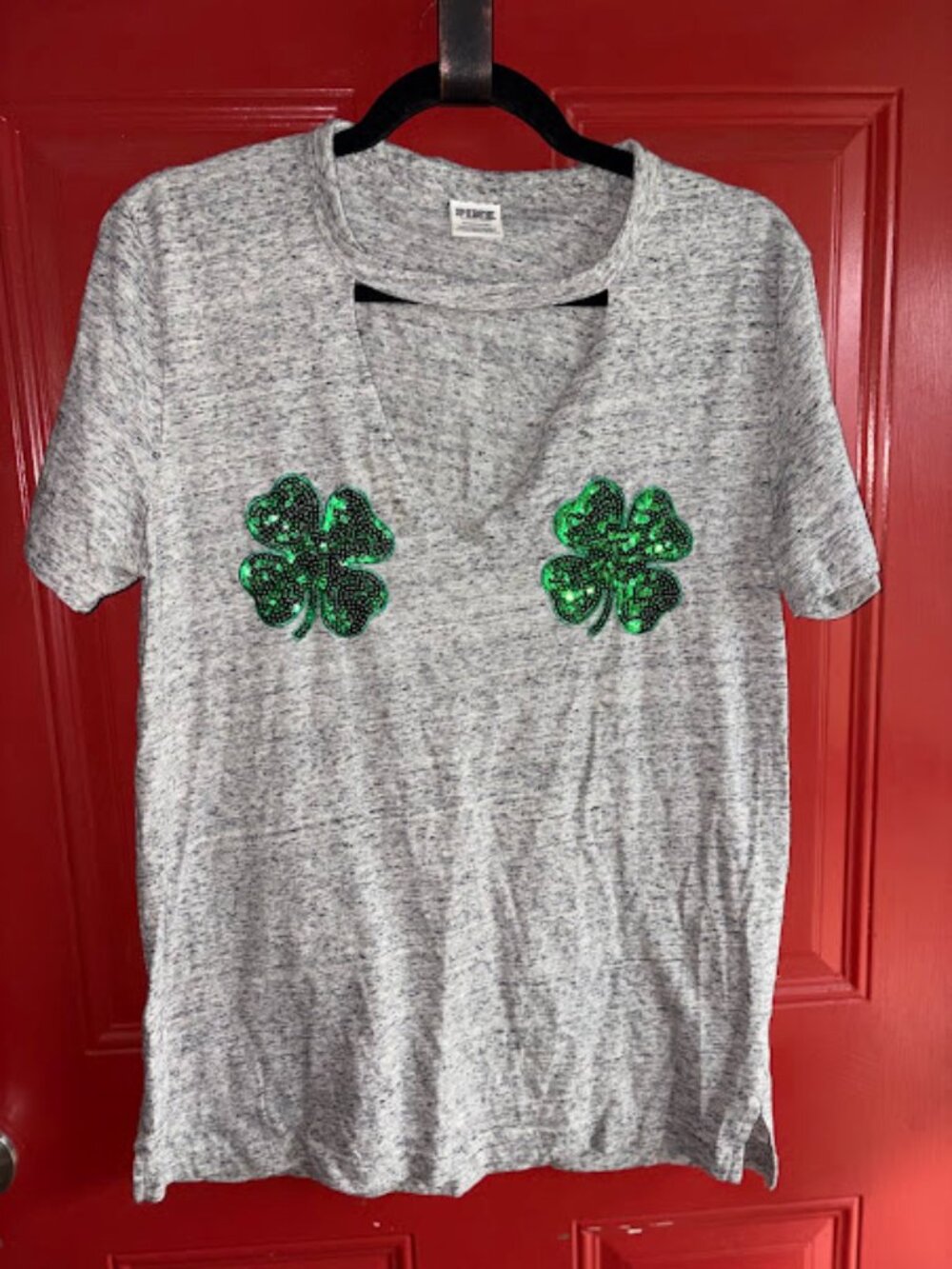 Victoria's Secret PINK St Patrick's Day Bling Sequin Shamrock Cutout Tee SZ SM